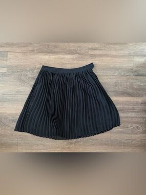 Modcloth Black Pleated Skater Skirt